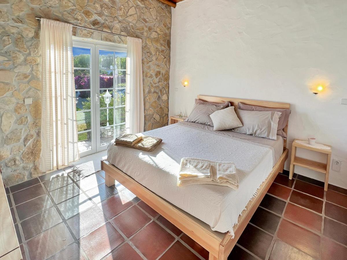Quinta Mourada Bed & Breakfast Sao Bartolomeu dos Galegos e Moledo Exterior photo